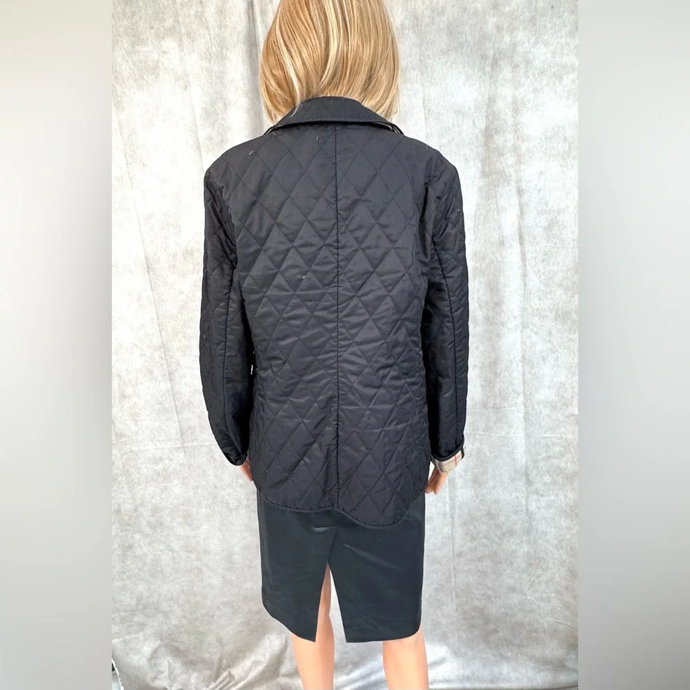 Burberry Black Utility Jacket with Diamond Quilting - Picture 6 of 11